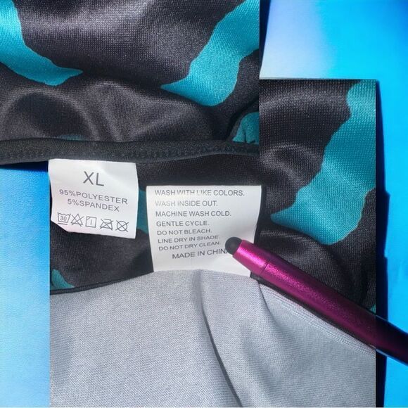 Butterfly Wrap Around Dress l MIDI l Adjustable straps l XL l NWOT - Picture 5 of 9